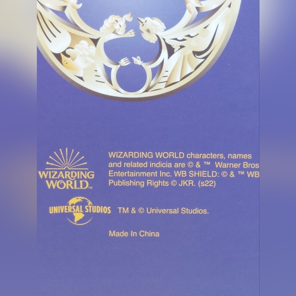 Universal Studios Harry Potter Watch Out Jumping Chocolate Frogs Stationary Set - Picture 3 of 3